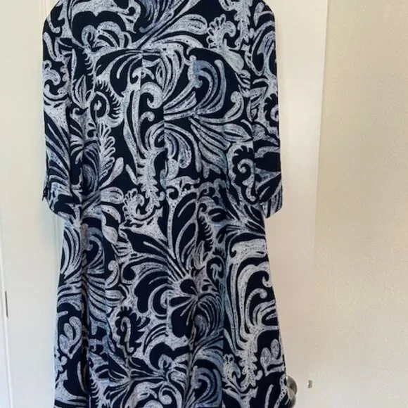 NWT - Chico's Zenergy Neema Bungee Dress - Size XL, Navy Print - Picture 2 of 7
